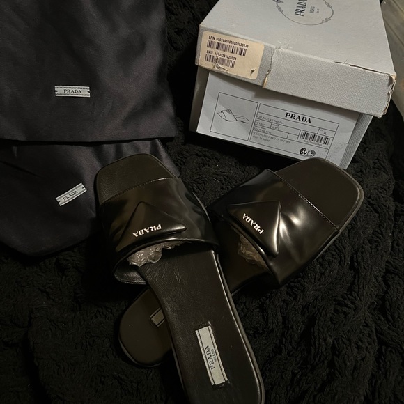 Prada leather slides/sandals - Picture 3 of 6
